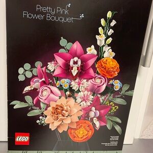 LEGO Bouquet Pretty Pink Flowers LEGO Botanicals Set (10342) 749 PCs 18+ NIB